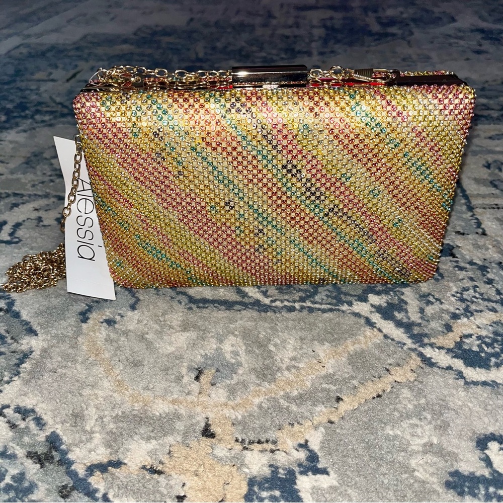 NWT Alessia Clutch